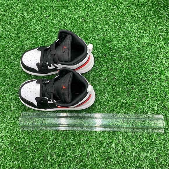 Nike Air Jordan 1 Mid (Td) - Picture 2 of 7